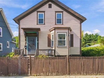 174 Lowell Ave