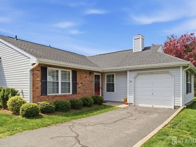 363 Cotswold Pl