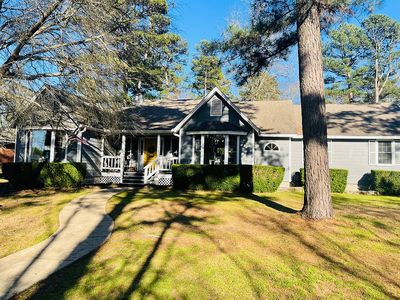 302 Dogwood Ct