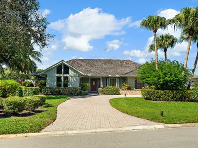 5601 SE Winged Foot Drive