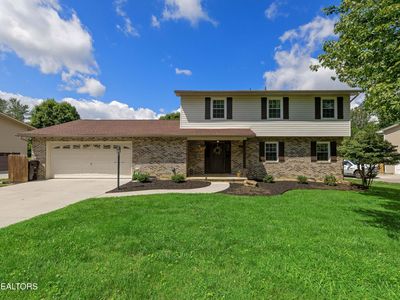 7707 Camberley Dr