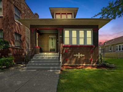 7813 S Marshfield Ave