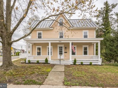 212 S Main St