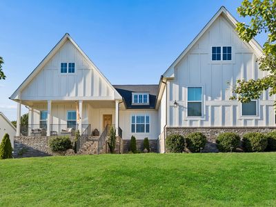 7008 Fiddlers Glen Dr