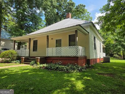 905 S Pkwy