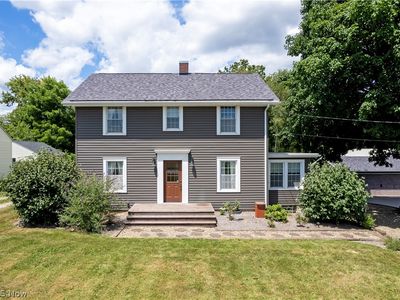 1305 W Old Lincoln Way