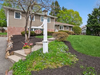 23 Crestview Ave