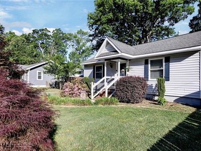 38 Parker Ave