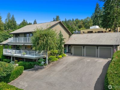 12530 Holmes Point Drive NE