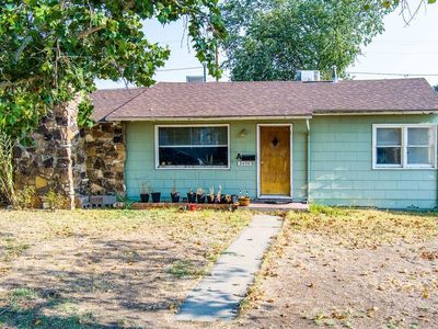 2430 Bunting Ave