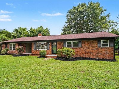 3667 Clover Dr