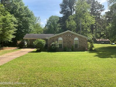 4905 Sherry Dr