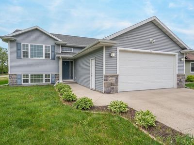 2500 MARATHON AVENUE