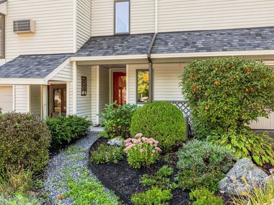 23 Bucks Hill Road