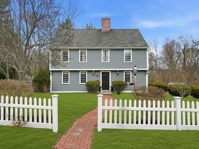 2 Queen Anne Ln