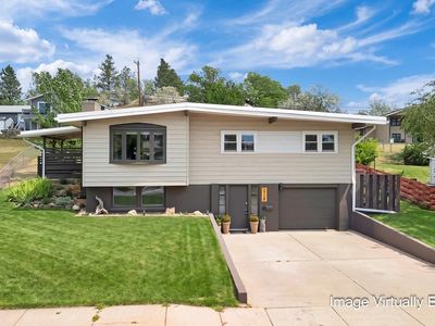 2728 Arrowhead Dr