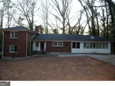 1045 Peyton Rd SW