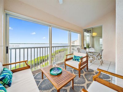 5800 NE Island Cove Way APT 2407