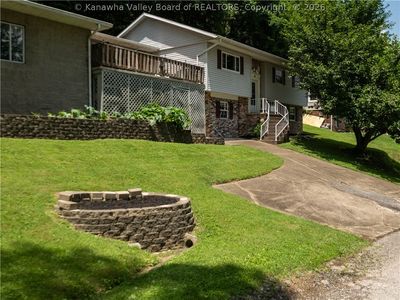 Property at 65 Skyline Dr, Saint Albans, WV