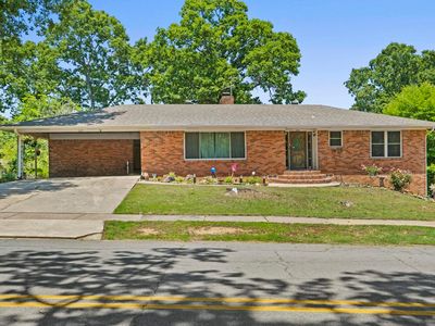 1621 Crestwood Rd
