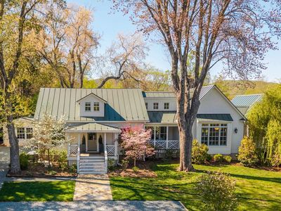 5432 Stony Point Pass