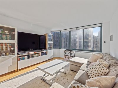 201 W 72nd St APT 8C