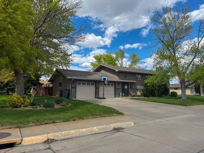 1506 Woodward Cir