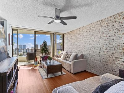 965 Prospect St APT 404