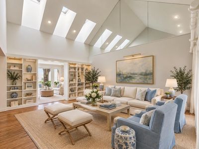 10 S Briar Hollow Ln Unit 50