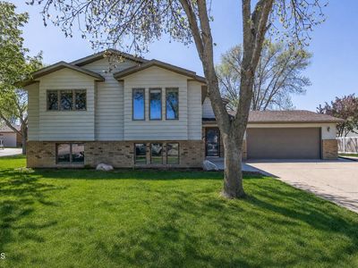 411 Laredo Dr