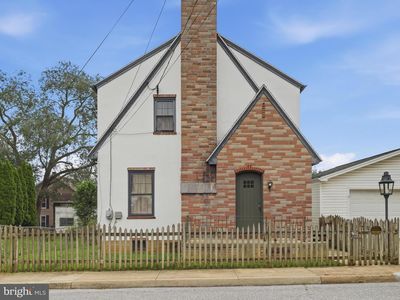 38 Cottage St