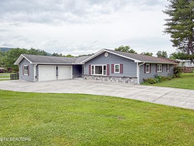 302 Park View Cir