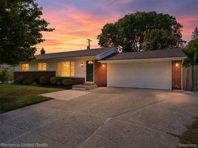 38031 Five Mile Rd