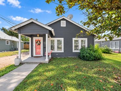 605 Robinson Ave
