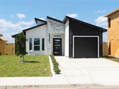 2307 E Tamarindo St