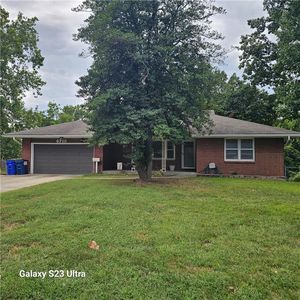 Property at 6710 N Baltimore Ave, Gladstone, MO