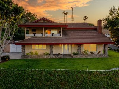 5425 Golden Ave W