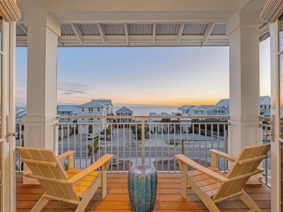 8055 E County Highway 30a