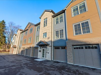 319 S Glendale Ave #303