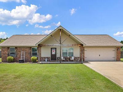 52 Roland Ct