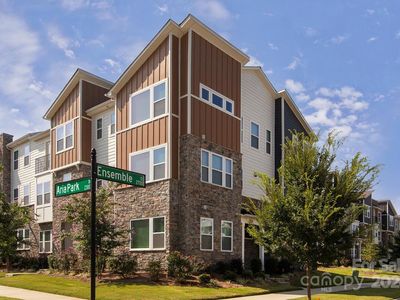 2815 Ensemble Ct