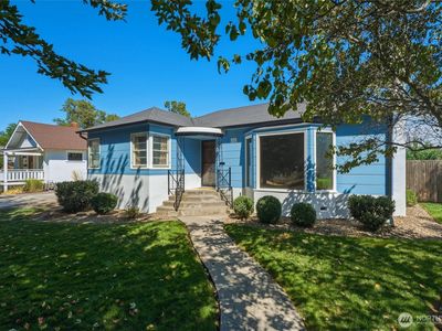 404 N Division Street
