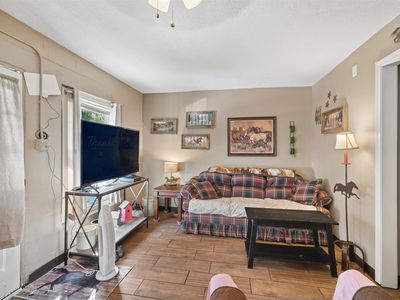 316 W 7th St