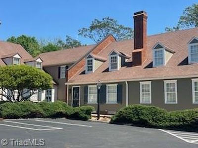 101 N Park Dr APT E
