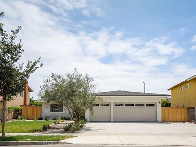 1081 Tulare Dr