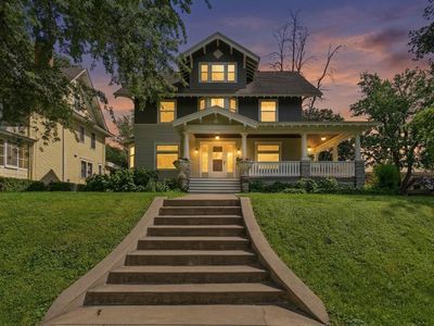 1732 Summit Ave