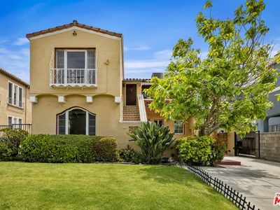 844 S Curson Ave