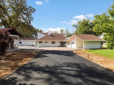3920 Crosswood Dr