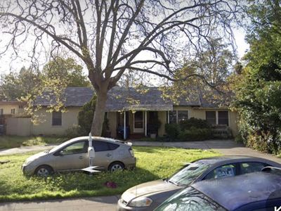 1243 Woodside Rd