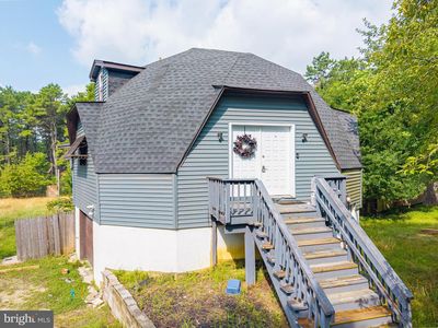 1560 Cabot Ave